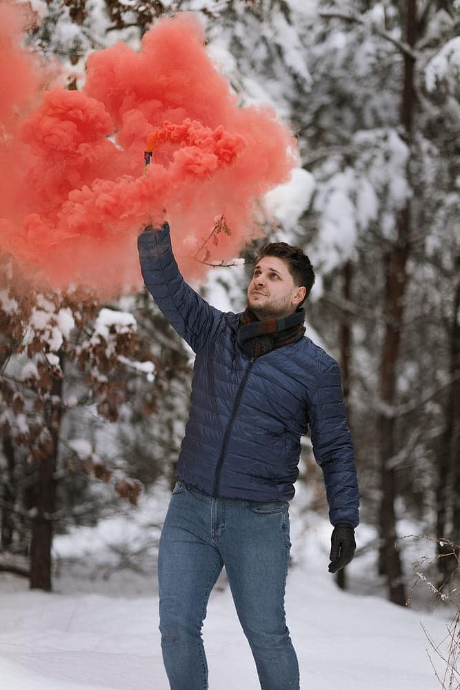 фото з червоним димом