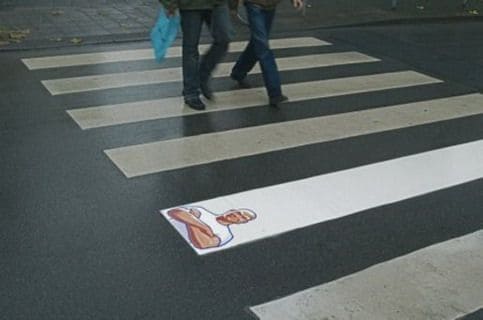 Stealth marketing on the asphalt