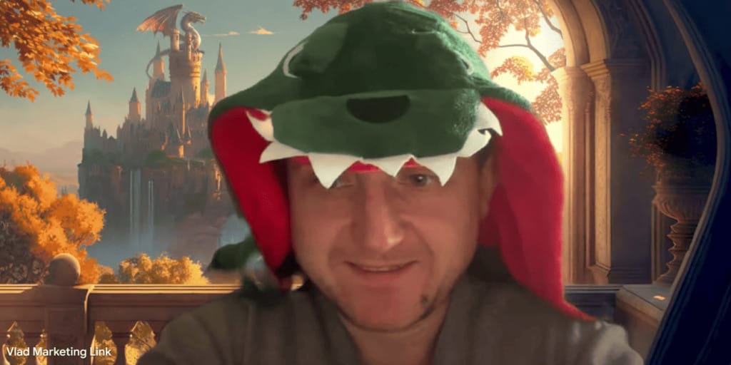 Влад в костюме Мистера Дракона на корпоративной вечеринке Marketing Link