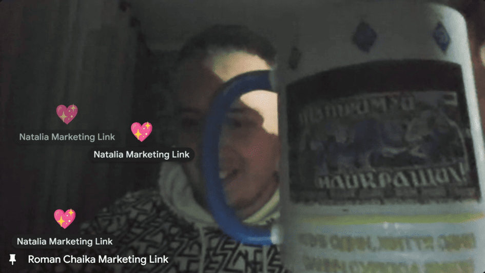 Рома Чайка з чашкою «Динамо»