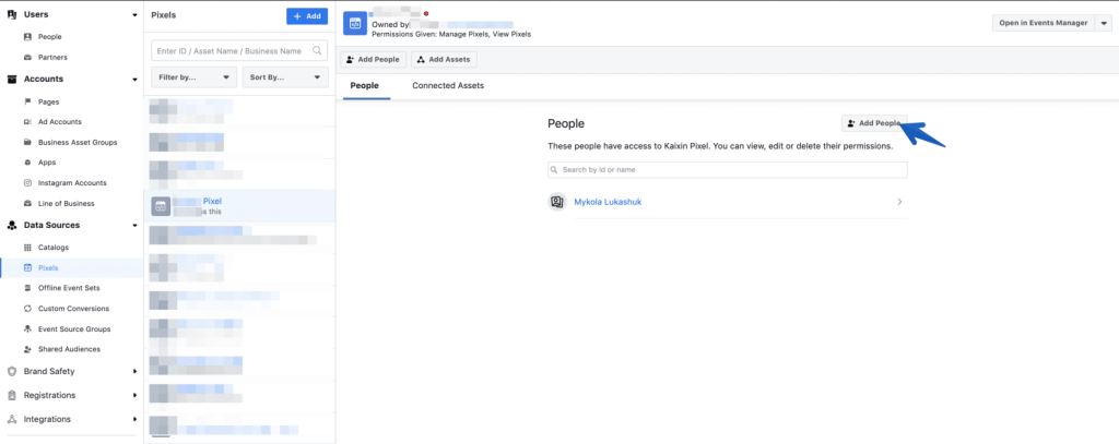 добавьте в Google Tag Manager пиксель Facebook